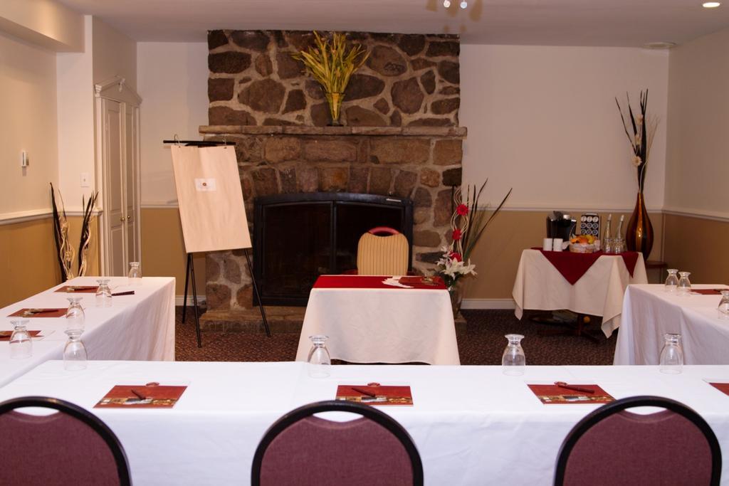 Relais St-Denis Hotell Saint-Sauveur-des-Monts Exteriör bild