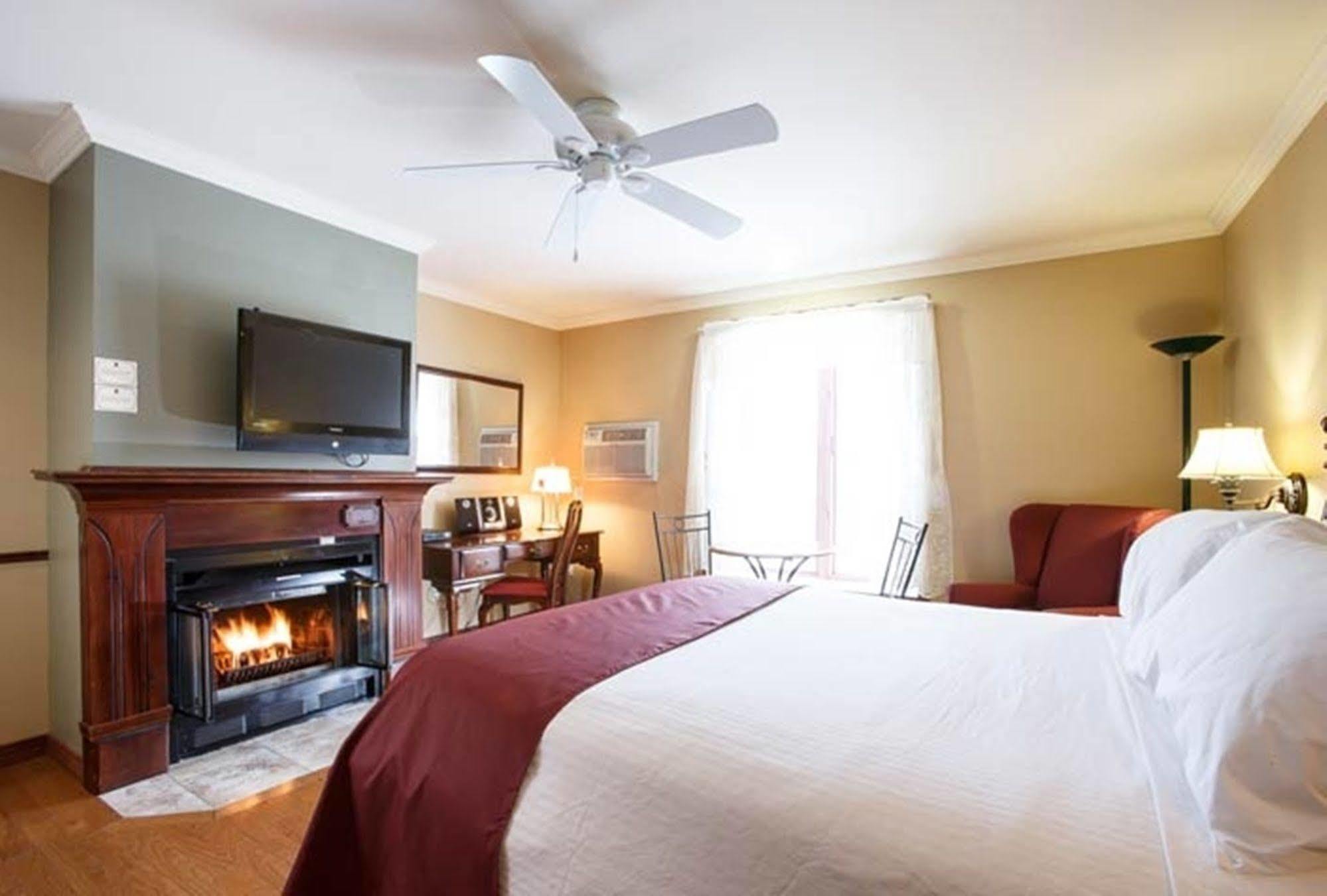 Relais St-Denis Hotell Saint-Sauveur-des-Monts Exteriör bild