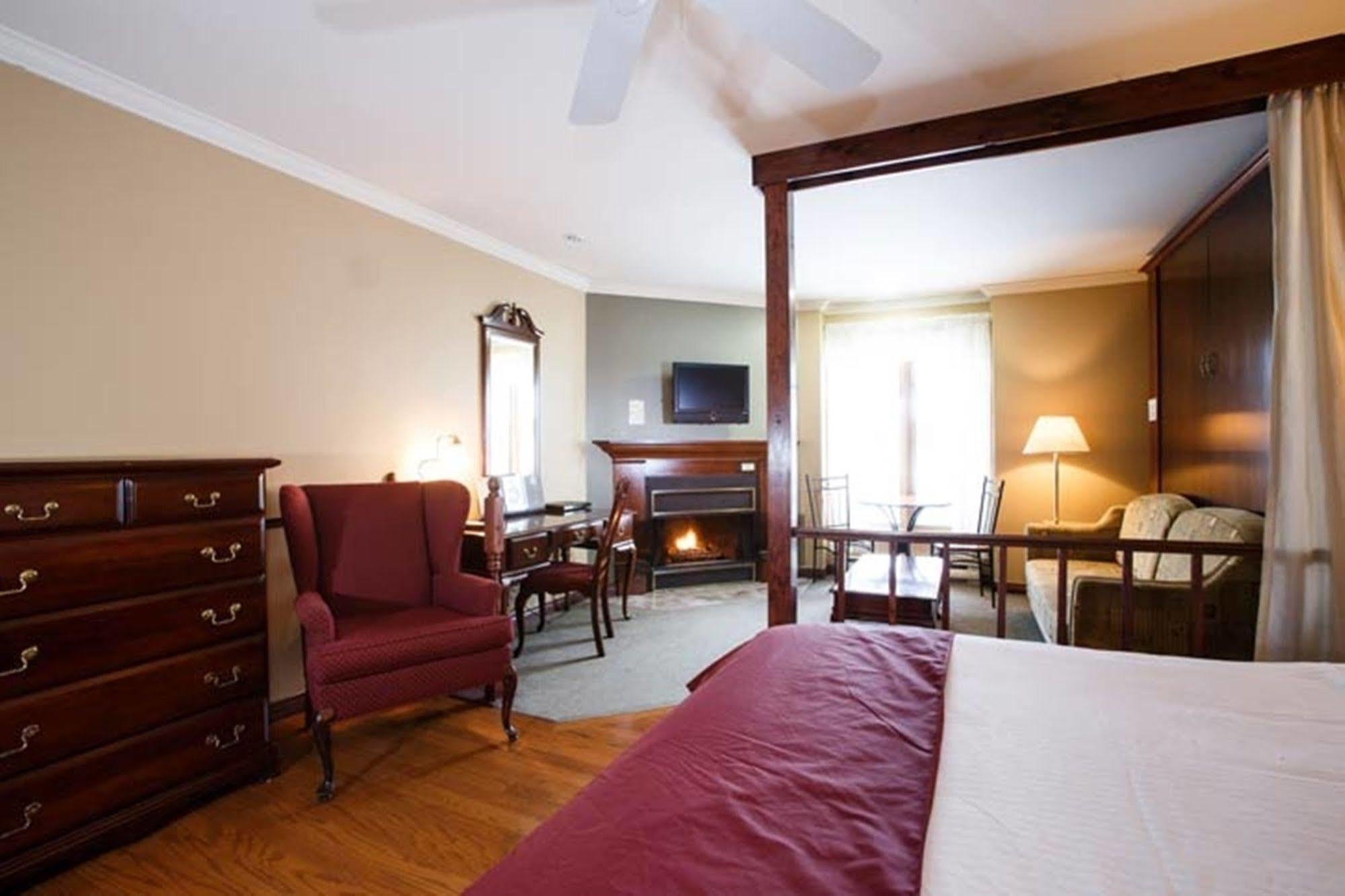 Relais St-Denis Hotell Saint-Sauveur-des-Monts Exteriör bild